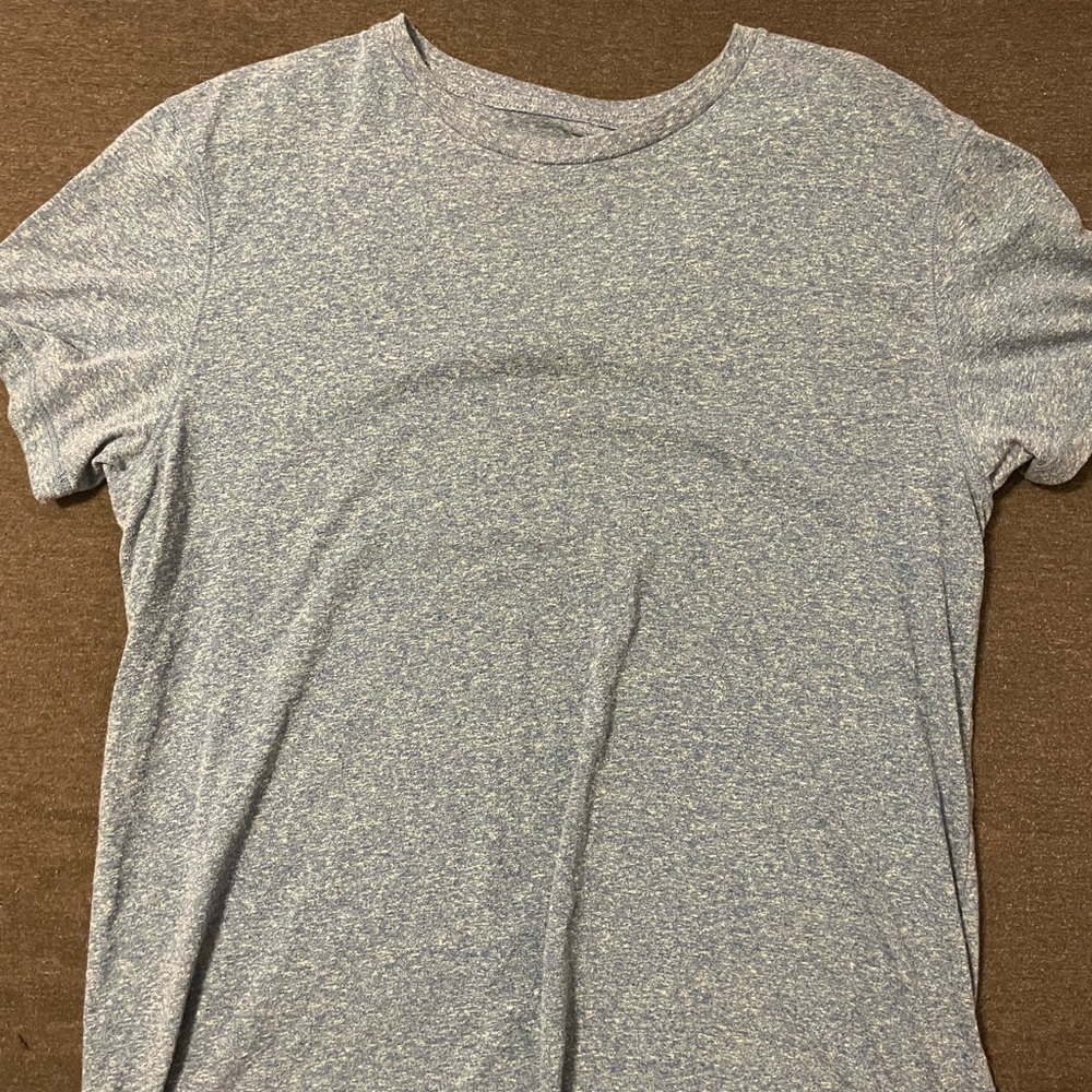 Light gray/blue American Eagle t-shirt Large